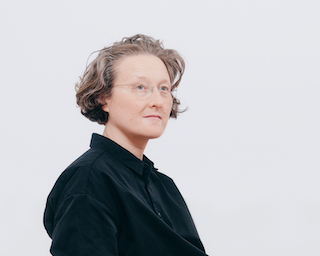 <b>BEATRICE DILLON </b>